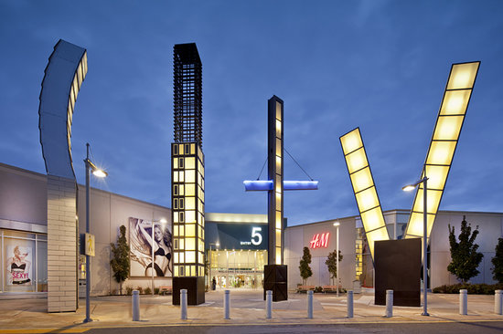 Vaughan Mills Outlet